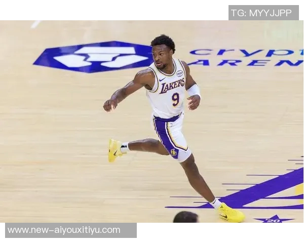 夸梅建议布朗尼学习基德技巧先适应三分再练习突破能力 夸梅建议布朗尼学习基德技巧先适应三分再练习突破能力