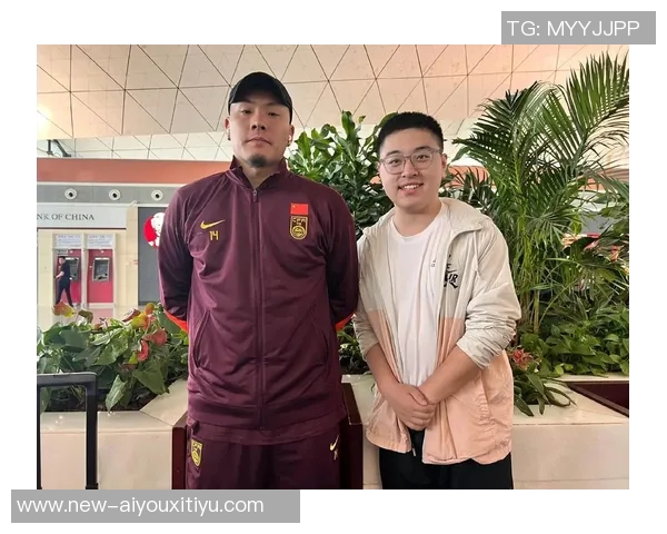 王大雷分享女儿网球训练经历：坚持不懈展现出韧劲与潜力