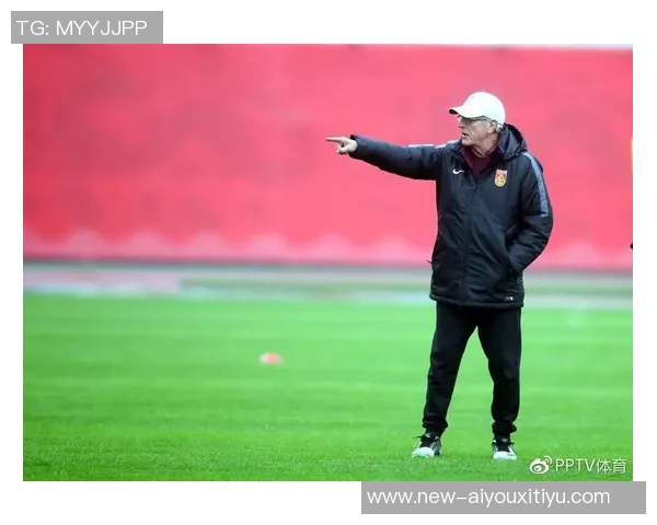 奥特执教首胜喜悦洋溢队员们泼水庆祝难掩激动心情