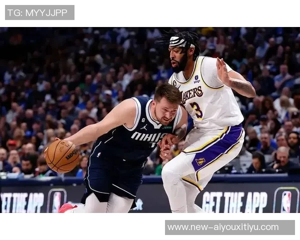 东契奇谈老詹回归球队目标与钓鱼动作背后的友谊故事