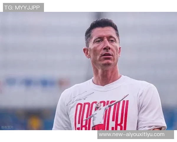 米兰计划明夏免签37岁莱万伊布力荐希望重现吉鲁成功案例